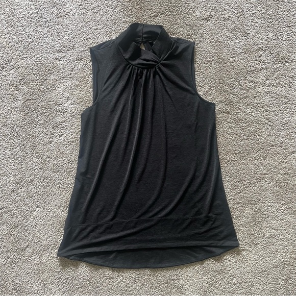 NWT Ellen Tracy Sleeveless High Neck Twist Shell Blouse in Black Size Small - Picture 2 of 10